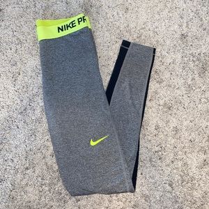 3/$20🧡 Nike Pro Athletic Leggings S